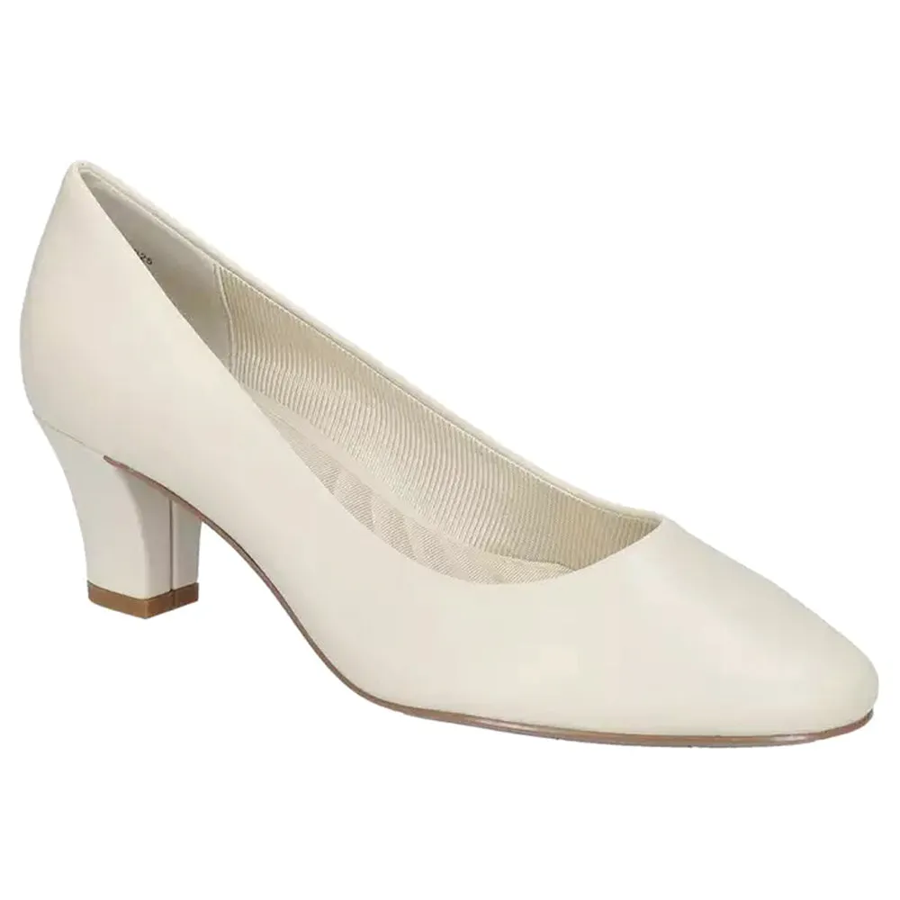 Ballari Round Toe Block Heel Pumps