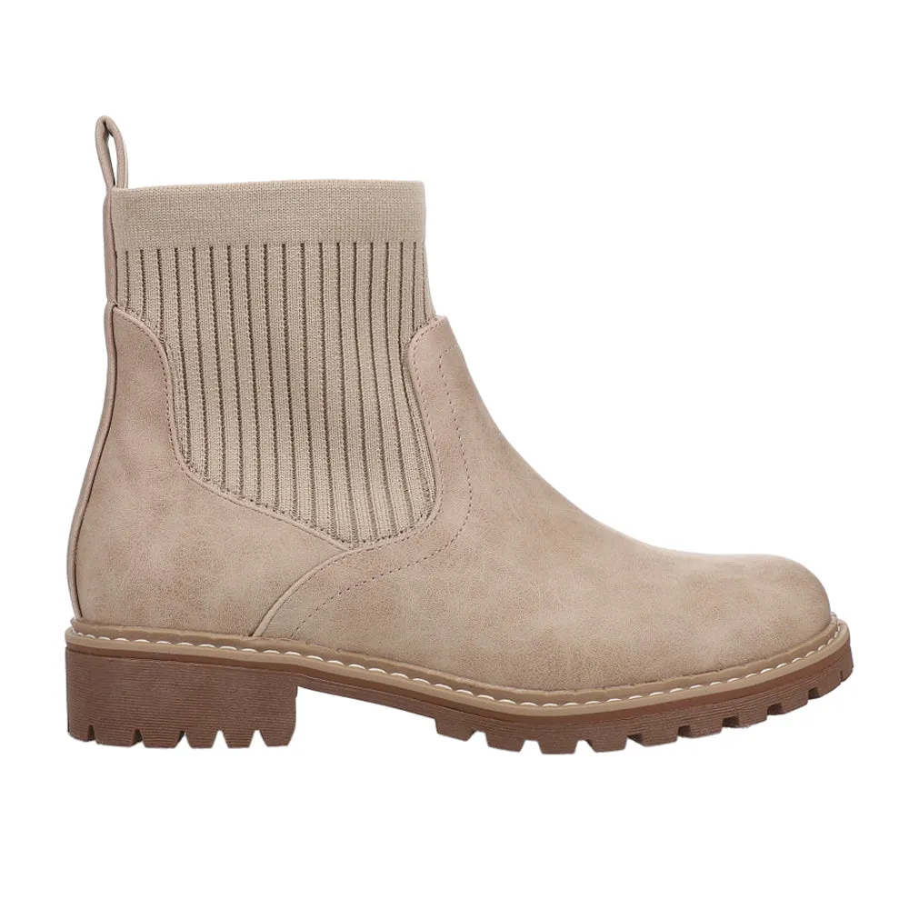 Cabin Fever Round Toe Chelsea Pull On Boots